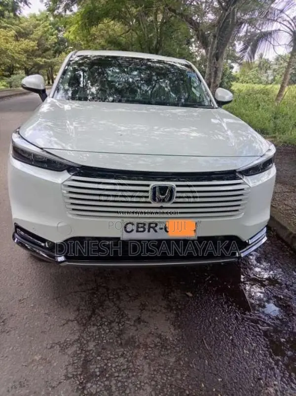 Honda Vezel Premium 2025 SUV (Used)