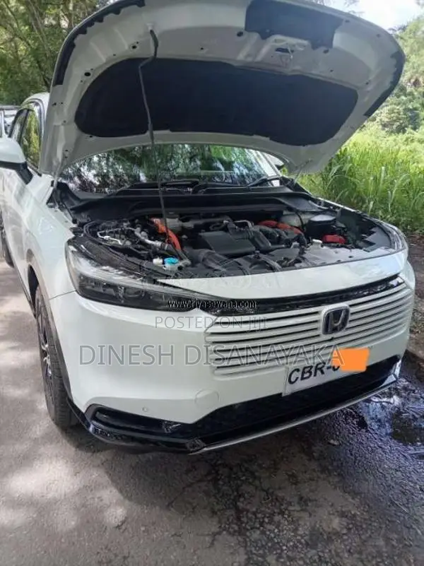 Honda Vezel Premium 2025 SUV (Used)