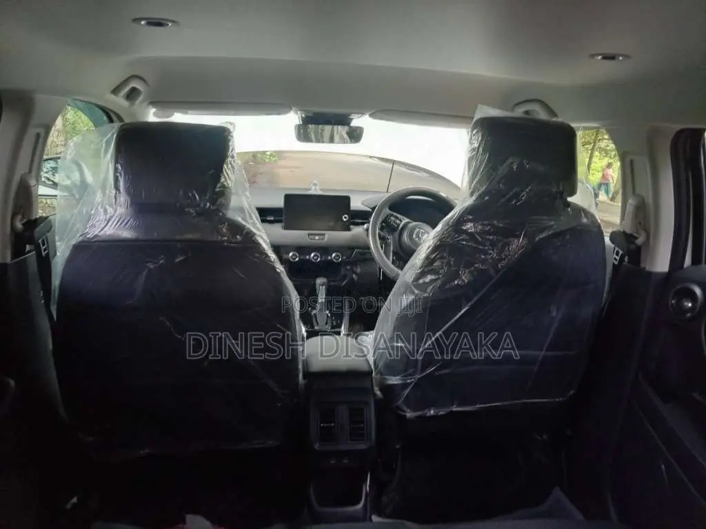 Honda Vezel Premium 2025 SUV (Used)