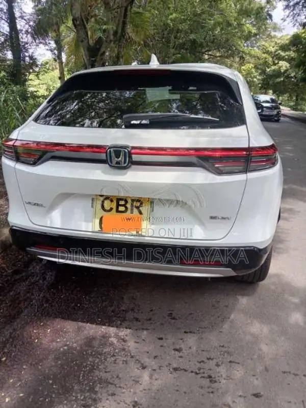 Honda Vezel Premium 2025 SUV (Used)