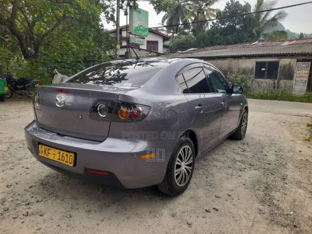 Mazda AXELA 2004 Car (Used)