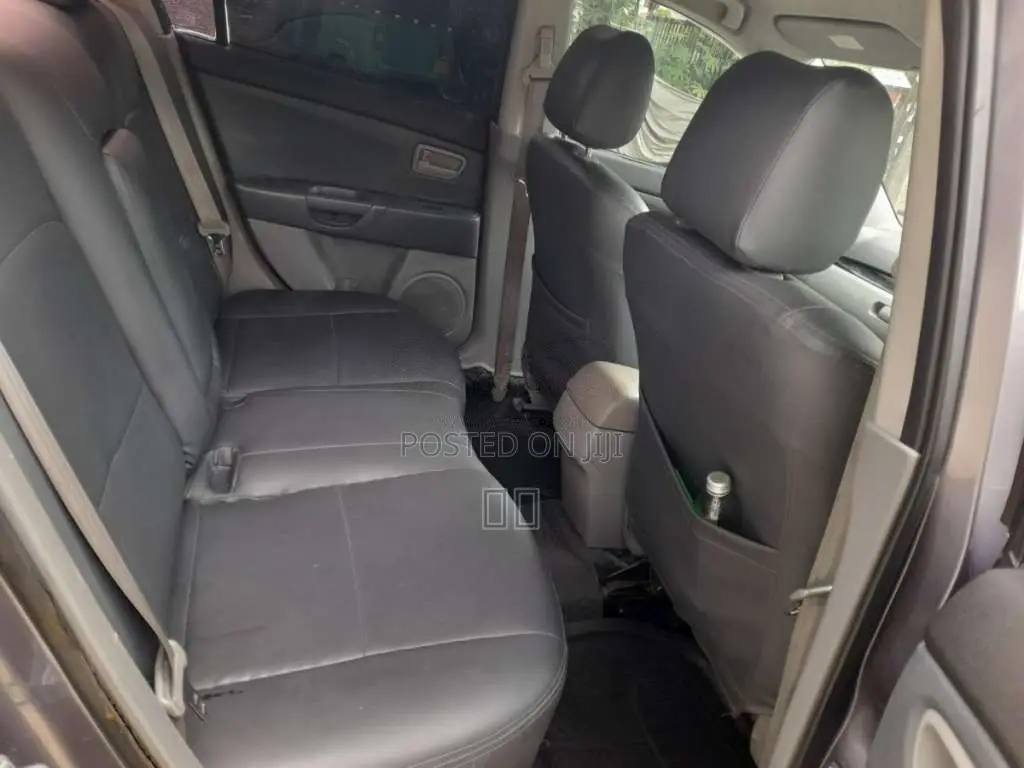 Mazda AXELA 2004 Car (Used)