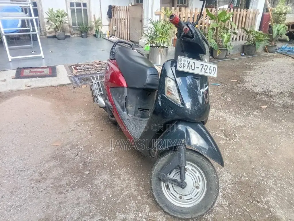 Hero-Honda Pleasure 2012 Motorbike (Used)