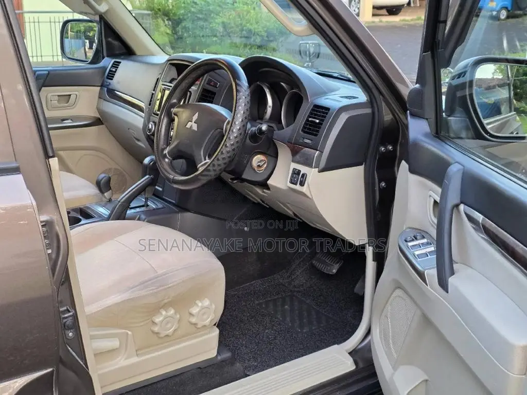 Mitsubishi Montero DI-D 2013 SUV (Used)
