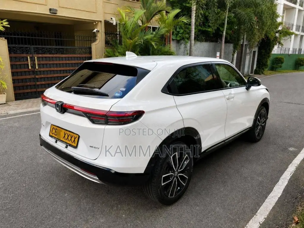 Honda Vezel Z Grade 2025 SUV (Used)