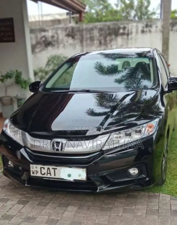 Honda Grace 2016 Car (Used)