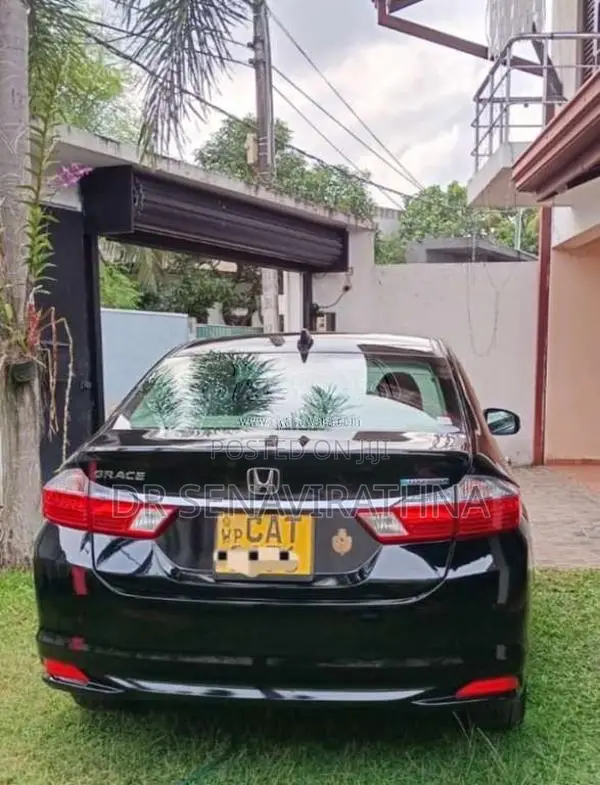 Honda Grace 2016 Car (Used)