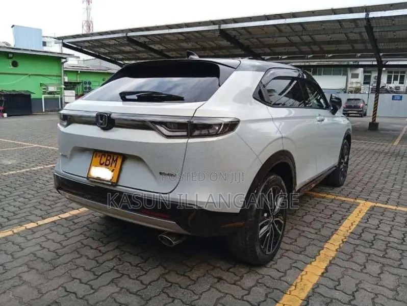 Honda Vezel Z Play 2023 SUV (Used)