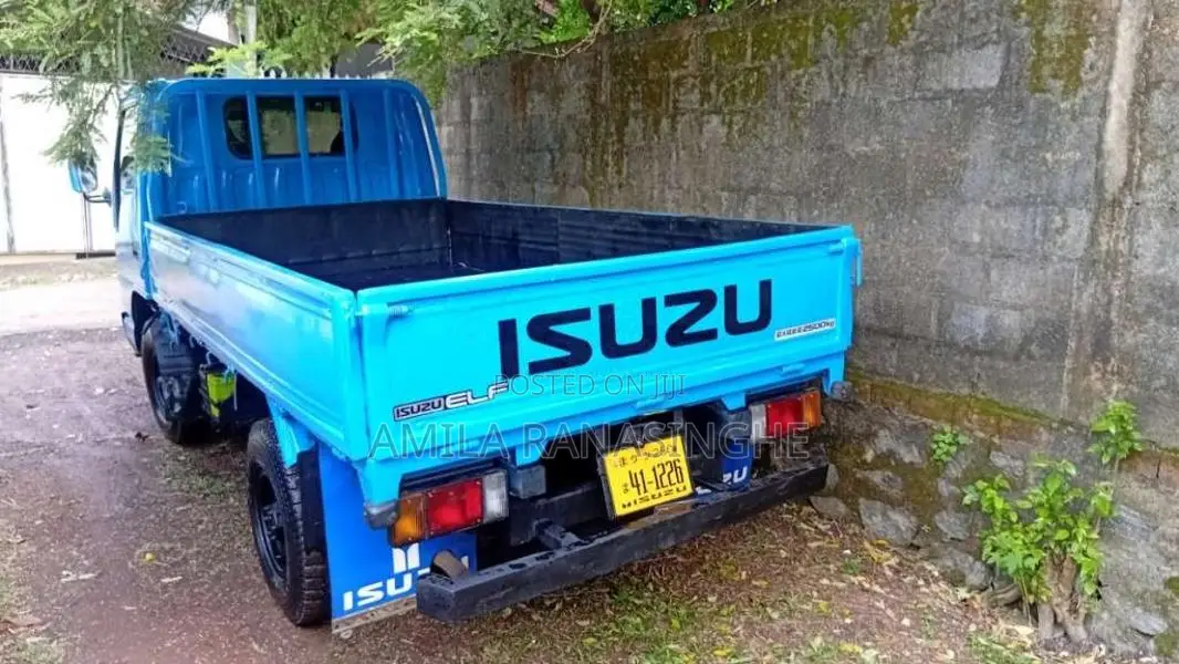 Isuzu ELF 1985 Lorry (Used)