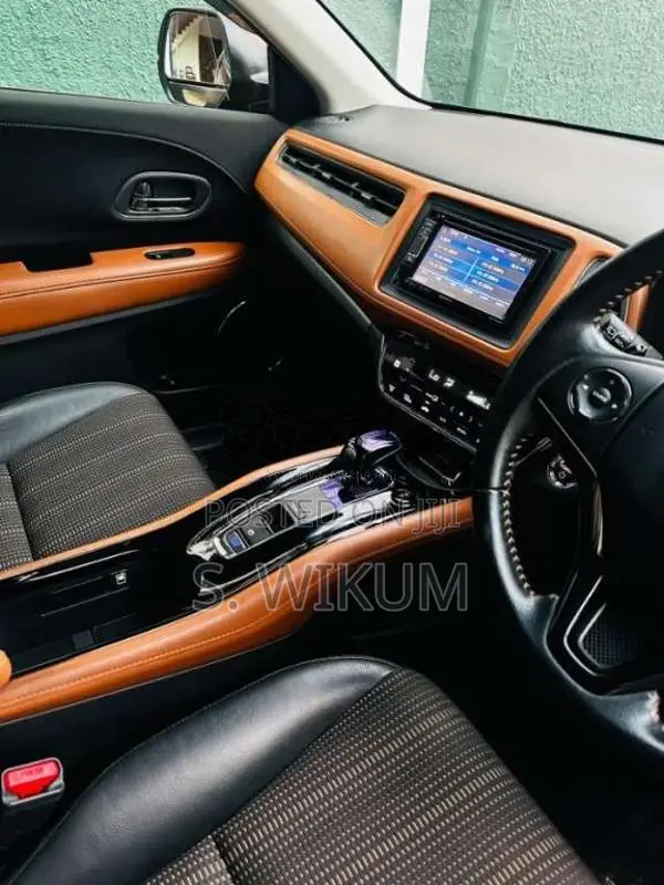 Honda Vezel Z ORANGE 2014 SUV (Used)