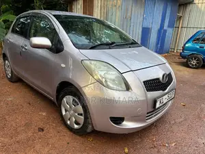 Toyota Vitz 2007 Car (Used)