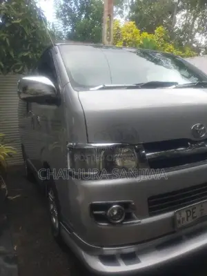 Toyota Kdh Super GL 2008 Van (Used)