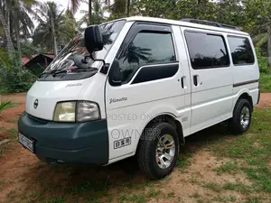 Mitsubishi SK82V 2000 Van (Used)