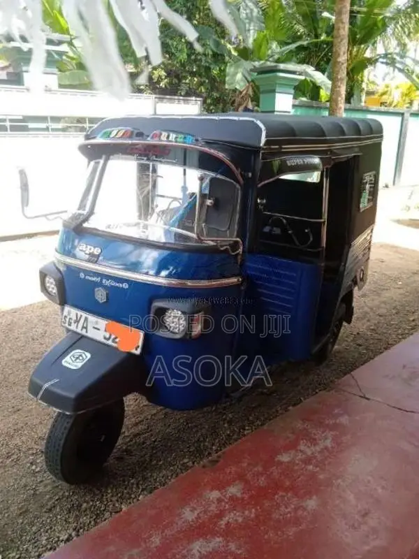Piaggio Desel Treweel 2010 Three Wheel (Used)