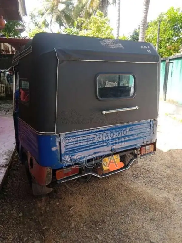 Piaggio Desel Treweel 2010 Three Wheel (Used)