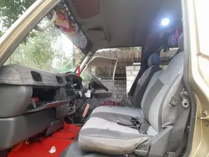 Nissan Caravan 1999 Van (Used)