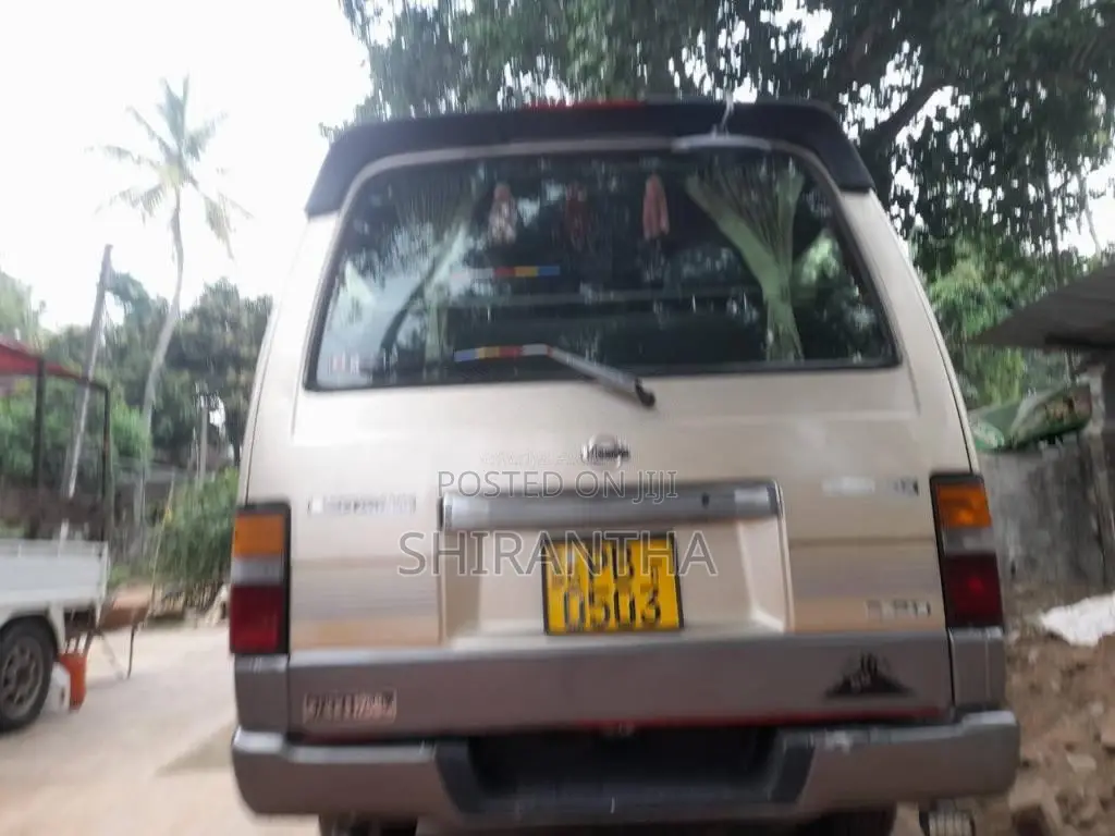 Nissan Caravan 1999 Van (Used)