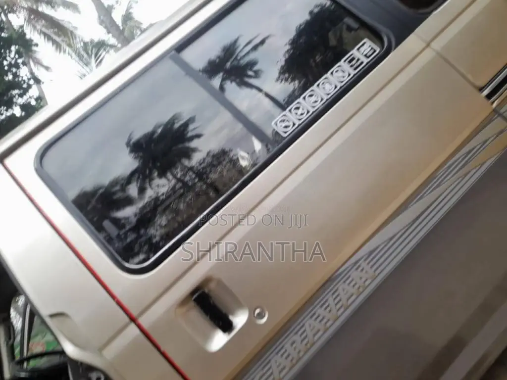 Nissan Caravan 1999 Van (Used)