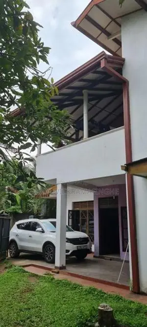 Large House for Sale in Biyagama