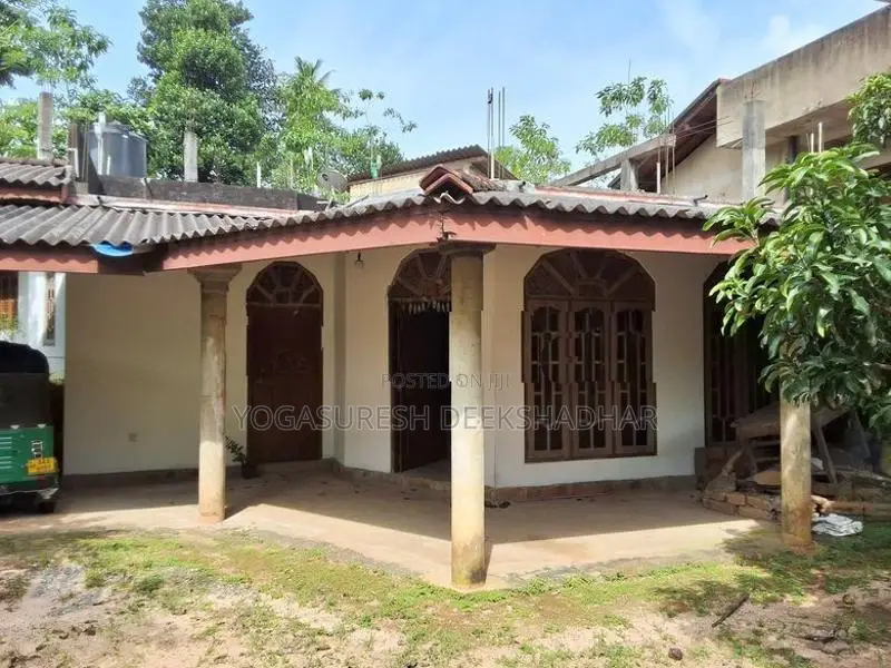 3 Bedroom House For Sale in Puwakpitiya