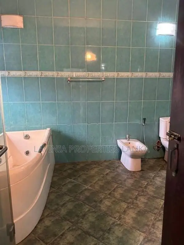 Spacious 2-Storey Commercial Building for Rent- THE011C