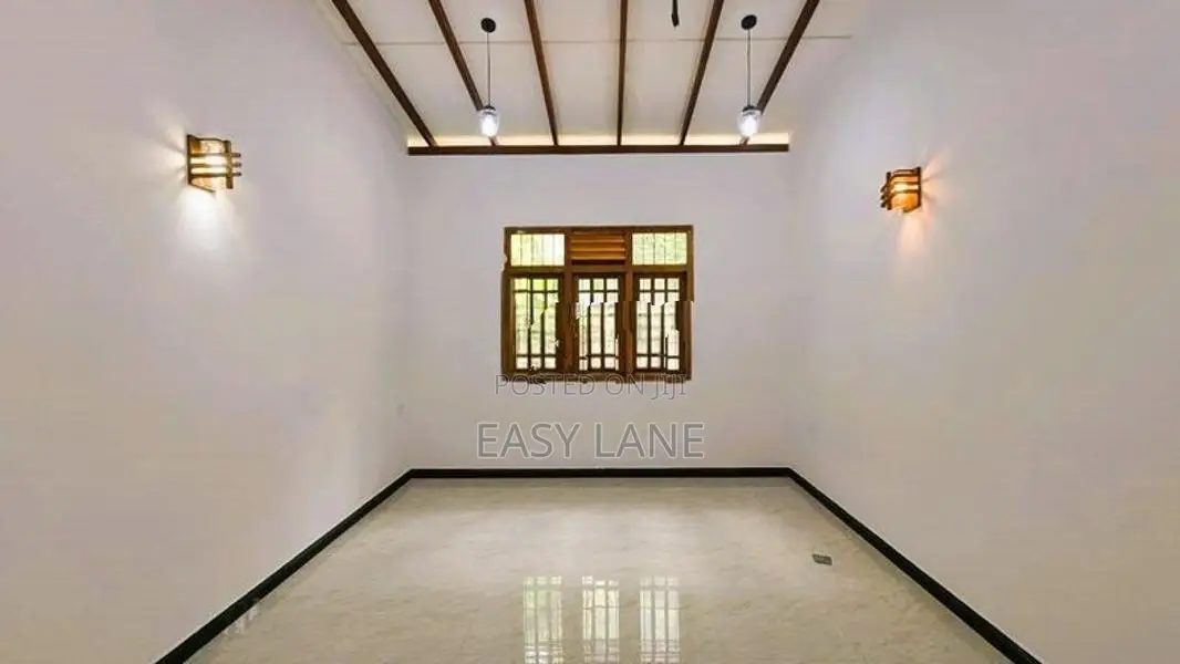 House for sale in ganemulla / SA 11417