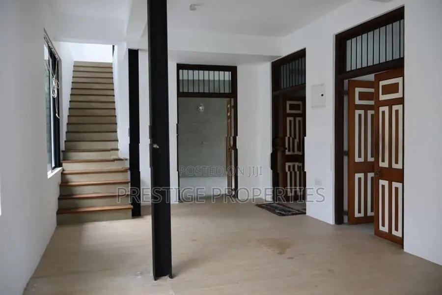 Office Space for rent in Boralasgamuwa- Commercial