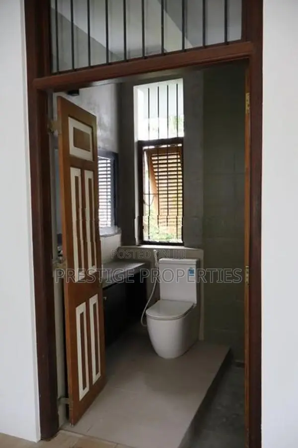 Office Space for rent in Boralasgamuwa- Commercial