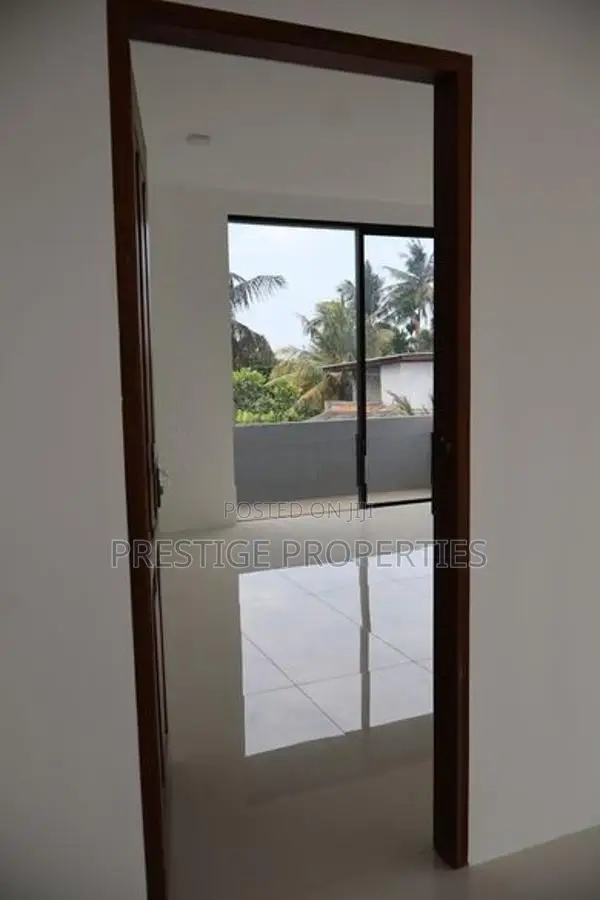 Office Space for rent in Boralasgamuwa- Commercial