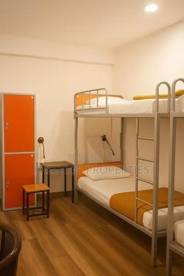 Colombo 1 Luxury hotel for rent - 50 Beds