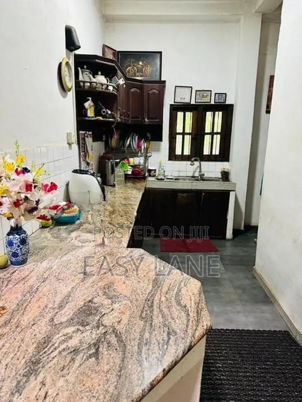 🏡 අතුරුගිරිය hightway එකට ඇවිදයන දුරින් අගනා දෙමහල් නිවසක් / RU 14225