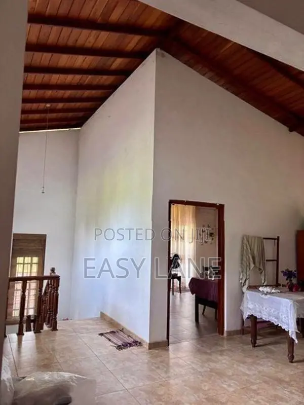 පර්චස් 85 ක ඉඩම අංගසම්පූර්ණ දෙමහල් නිවසක් / SA 12720