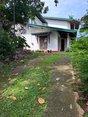 පර්චස් 85 ක ඉඩම අංගසම්පූර්ණ දෙමහල් නිවසක් / SA 12720