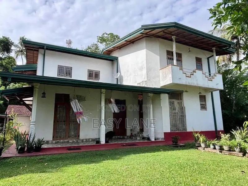 පර්චස් 85 ක ඉඩම අංගසම්පූර්ණ දෙමහල් නිවසක් / SA 12720