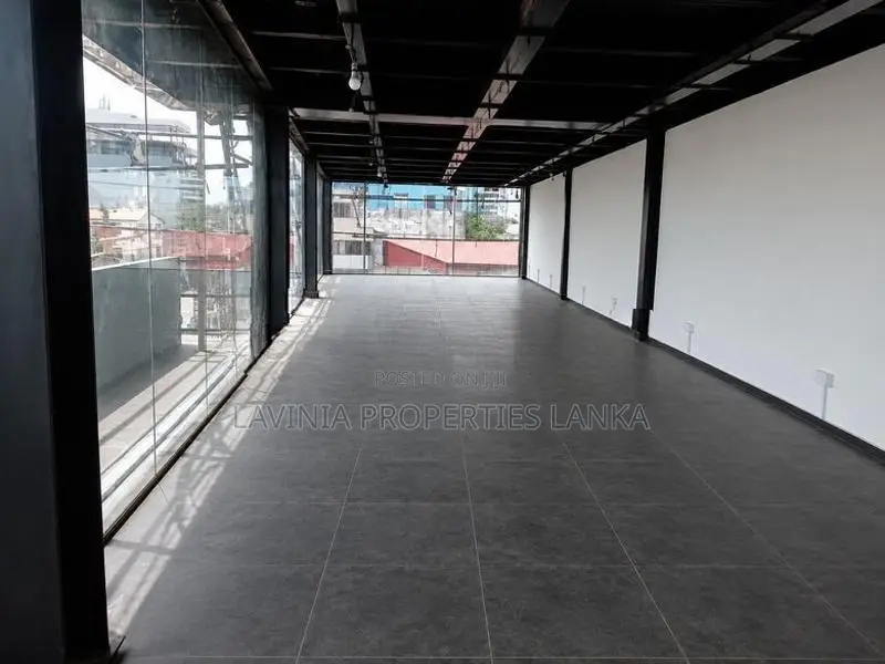 Commercial Showroom Building for Rent – DIL058C
