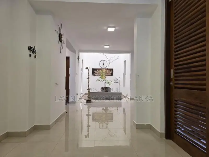 LUXURY HOUSE NAWALA for sale IME013S