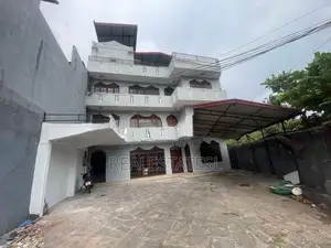12 Bed 10000 Sqft House for rent at Dehiwela - Closer to Havelock city