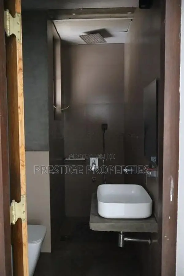 Boralasgamuwa Commercial space for rent - office