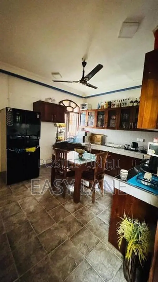 🏡නවගමුව පත්තිනි දේවාලය අසලින් අංගසම්පූර්ණ දෙමහල් නිවසක් / SA 12974