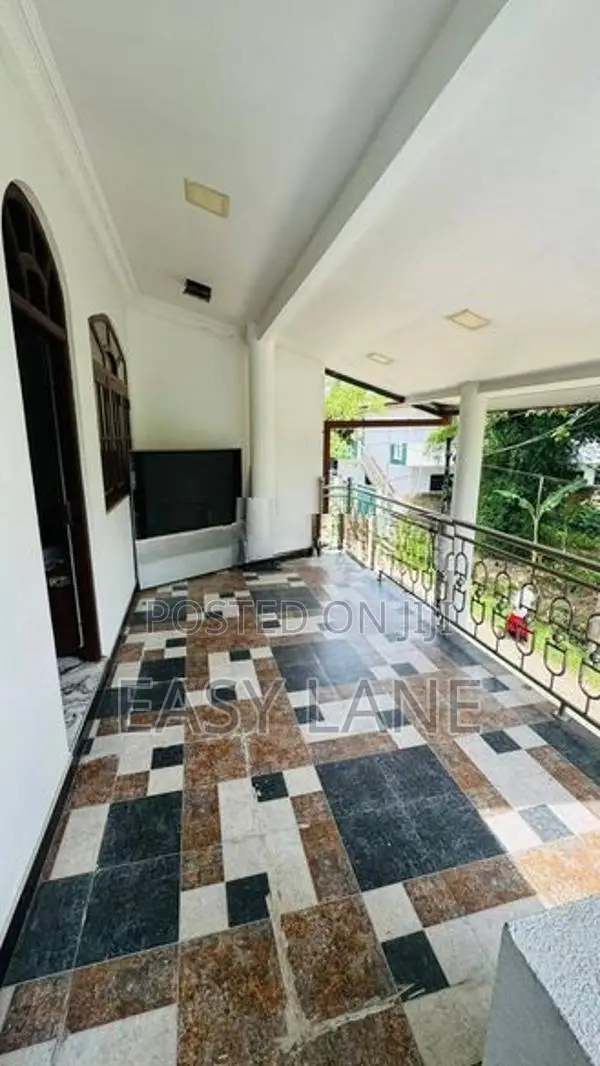 🏡නවගමුව පත්තිනි දේවාලය අසලින් අංගසම්පූර්ණ දෙමහල් නිවසක් / SA 12974