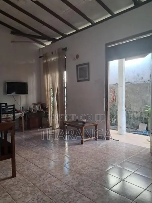 single house for sale in boralasgamuwa