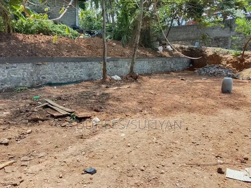 Land For Sale At Akbar Town - Hunupitiya