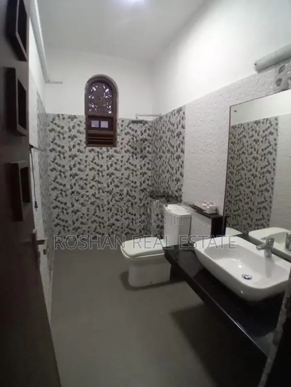 LUXURY FULLY FURNISHED APARTMWNT FOR RENT COLOMBO 4 ZA2848