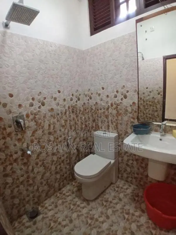 LUXURY FULLY FURNISHED APARTMWNT FOR RENT COLOMBO 4 ZA2848