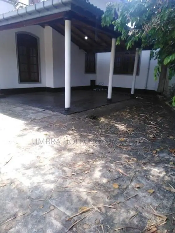 HOUSE/OFFICE FOR RENT IN BATTARAMULLA - 1607U
