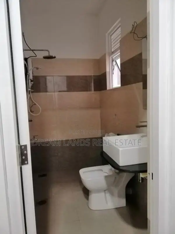 First floor for rent Hokandara Talawatugoda