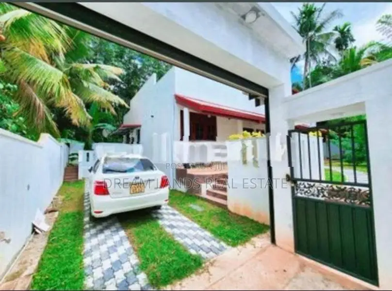 5BED HOUSE FOR SALE IN BANDARAGAMA (SP1296)