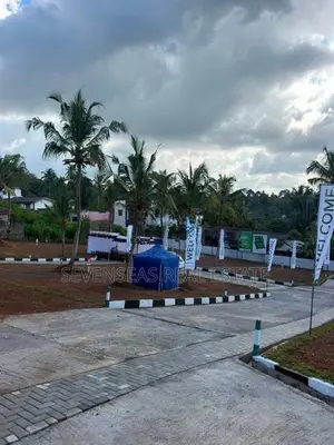 බිම් කොටස් කහතුඩුව
