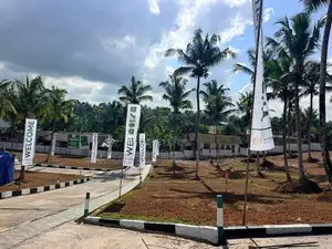 බිම් කොටස් කහතුඩුව