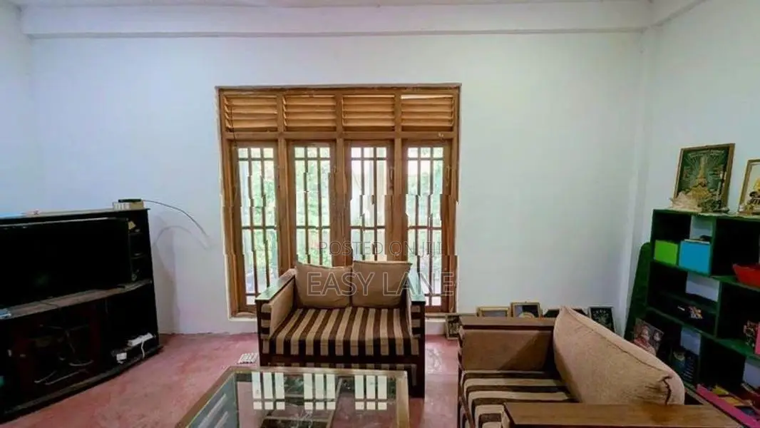 🏡🌟 වරකාපොළ නගරයෙන් දෙමහල් නිවසක් / SA 15368